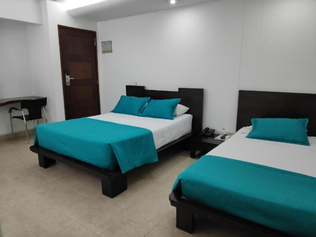 Hotel Mediterraneo  Rooms  Rooms Image 10 10