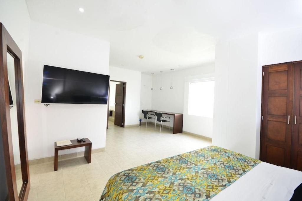 Hotel Mediterraneo  Rooms  Rooms Image 35 35