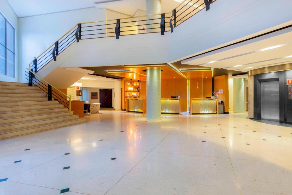 Four Points By Sheraton Medellin  Property Views  Lobby 10