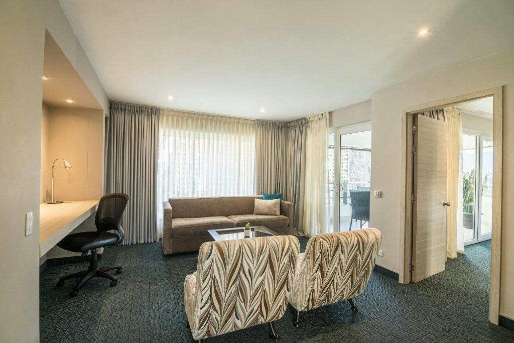 Four Points By Sheraton Medellin  Rooms  SUITE 1 Bedroom Larger Suite King Sofa Bed Bar 7