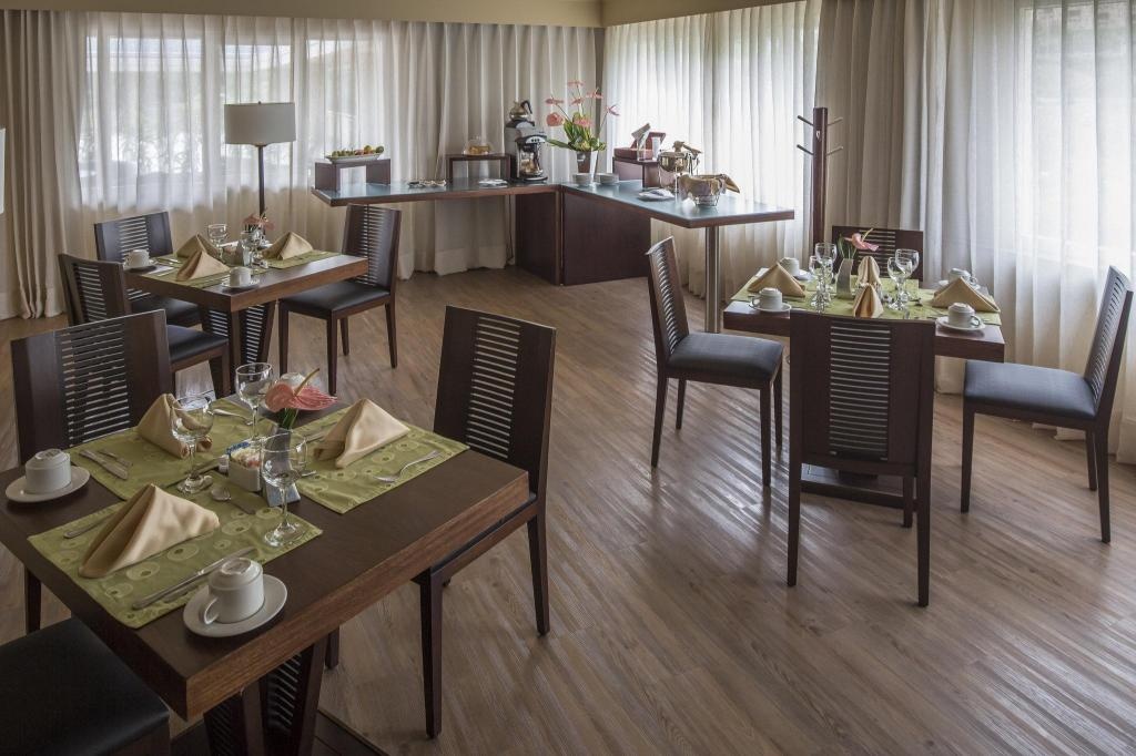 Hotel Intercontinental Medellín By IHG  Dining  Coffee Shop 22