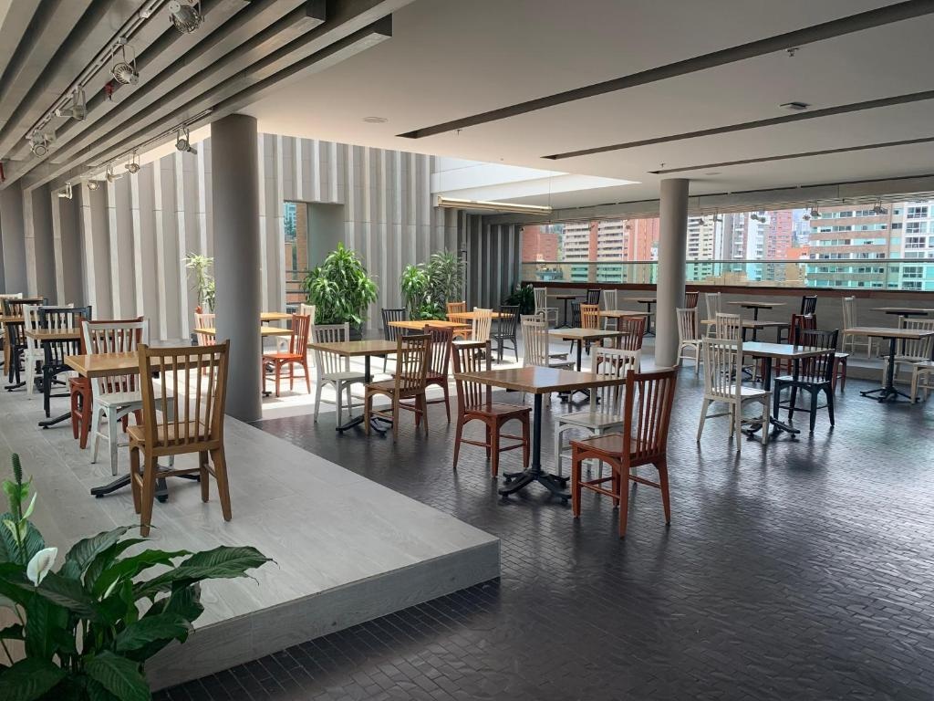 Hotel Holiday Inn Express Suites Medellin By IHG  Dining  Food And Beverages 3