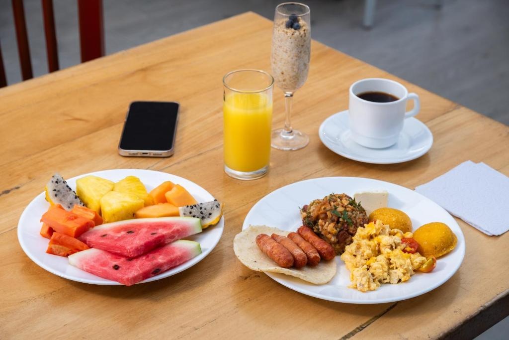 Hotel Holiday Inn Express Suites Medellin By IHG  Dining  Dining Image 18 18