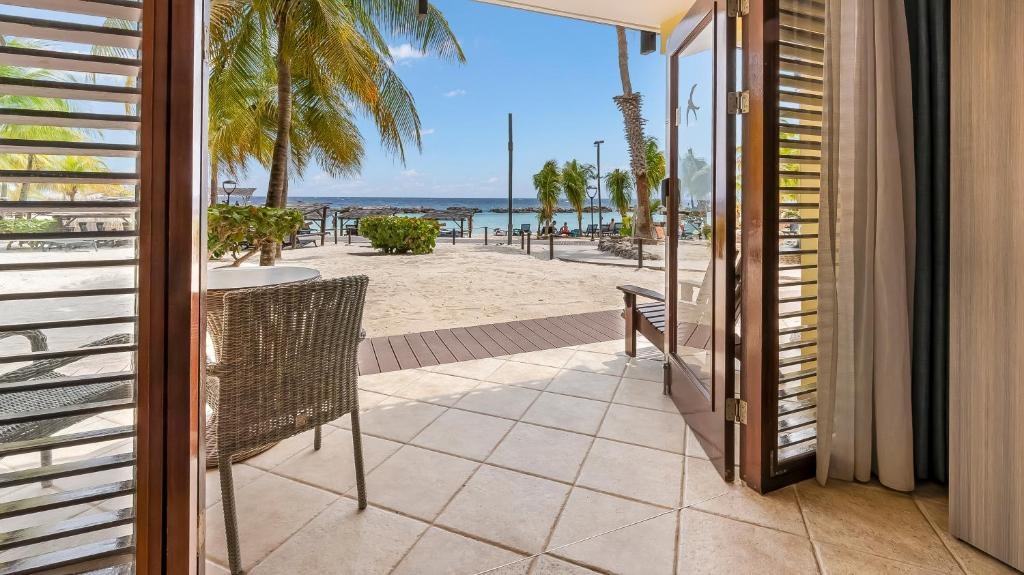LionsDive Beach Resort  Facilities  Balconyterrace 17