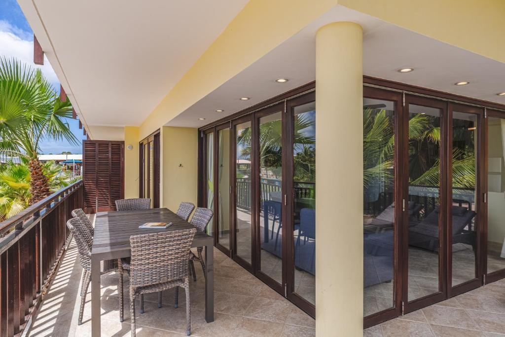 LionsDive Beach Resort  Facilities  Balconyterrace 34