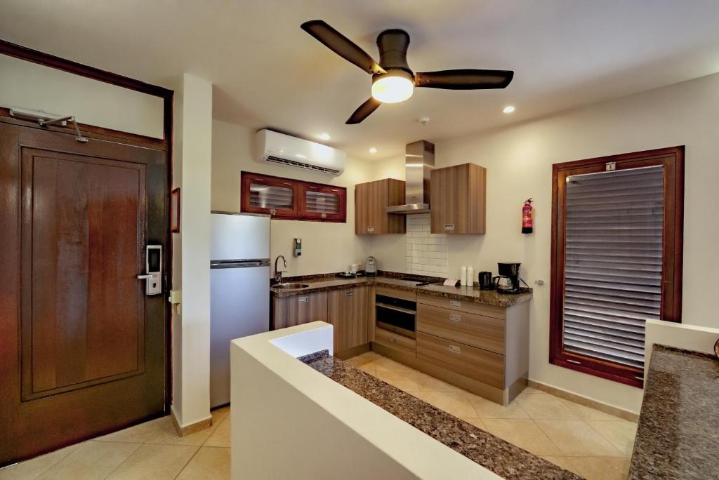 LionsDive Beach Resort  Facilities  Kitchen 46