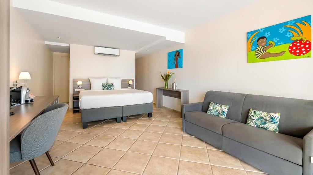 LionsDive Beach Resort  Rooms  Beachfront Cabana 11