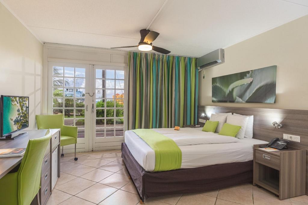 LionsDive Beach Resort  Rooms  Rooms Image 19 19