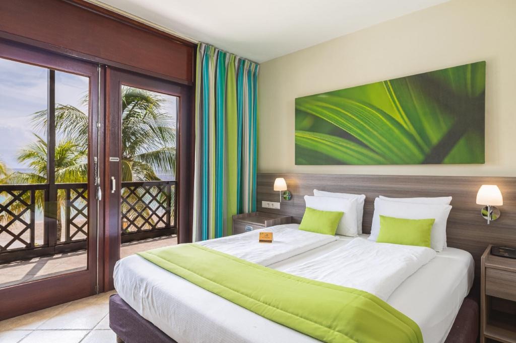 LionsDive Beach Resort  Rooms  Rooms Image 3 3