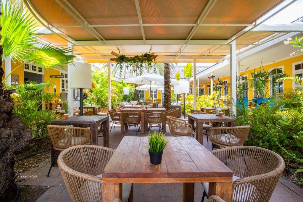 Boutique Hotel T Klooster  Facilities  Garden 3