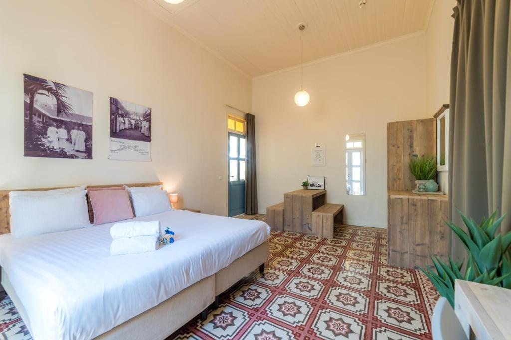 Boutique Hotel T Klooster  Rooms  Deluxe Room With Patio 4