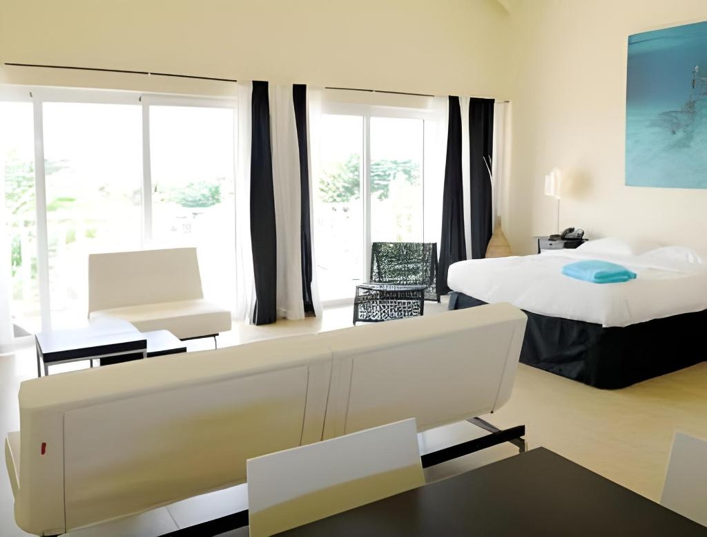 Dolphin Suites Wellness Curacao  Rooms  Deluxe Studio 12