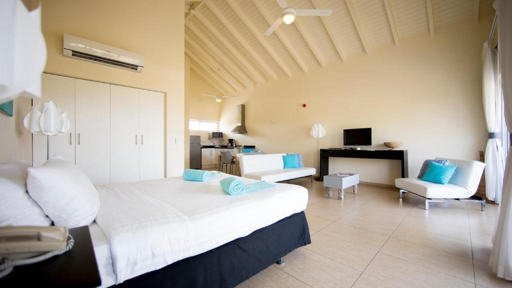 Dolphin Suites Wellness Curacao  Rooms  Deluxe Studio 13