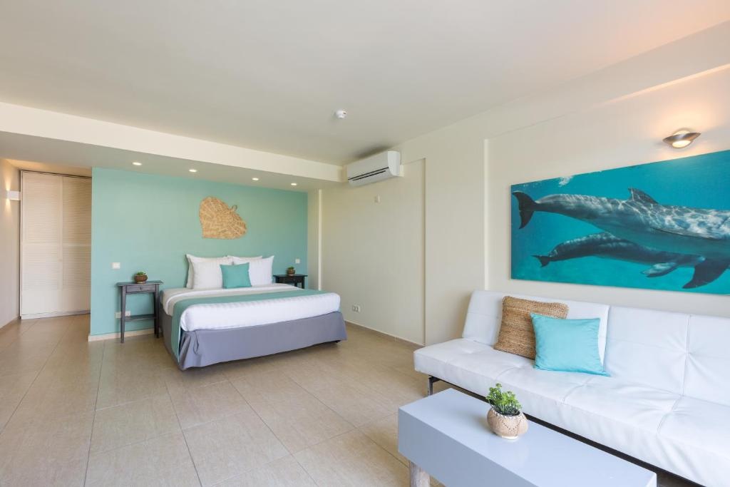 Dolphin Suites Wellness Curacao  Rooms  Standard Queen Room 14