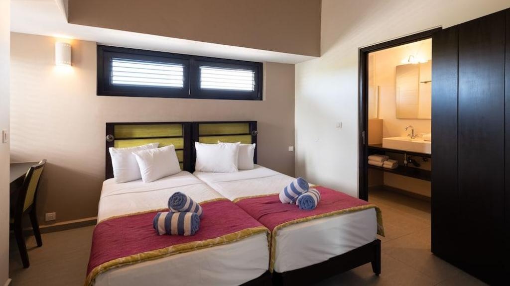 Blue Bay Curacao Golf Beach Resort  Rooms  Guestroom 35