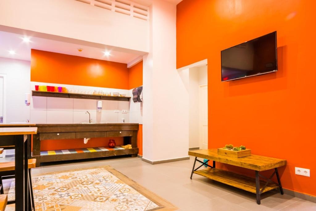 Bed Bike Curacao  Facilities  Shared LoungeTV Area 20