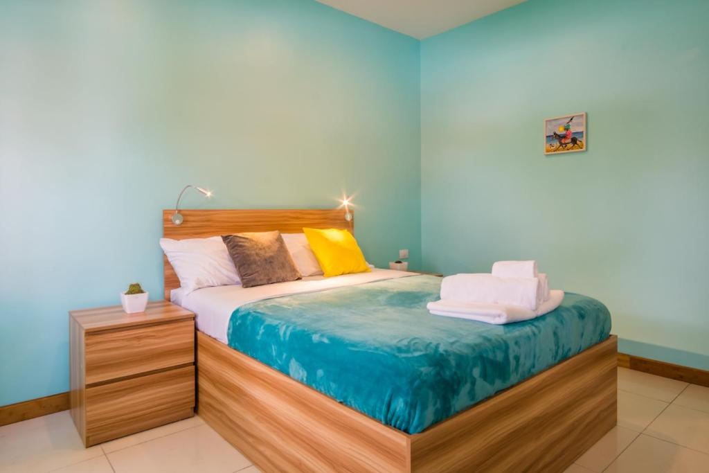 Bed Bike Curacao  Rooms  Superior Double Room 8