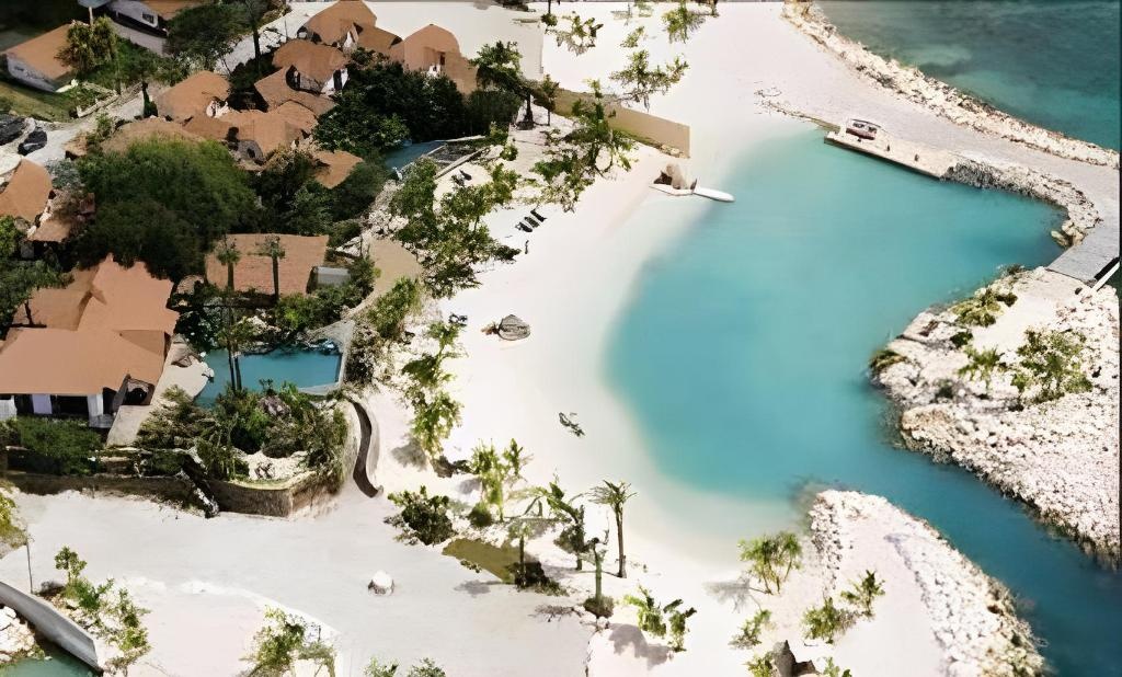 Baoase Luxury Resort  Property Views  Exterior View 8