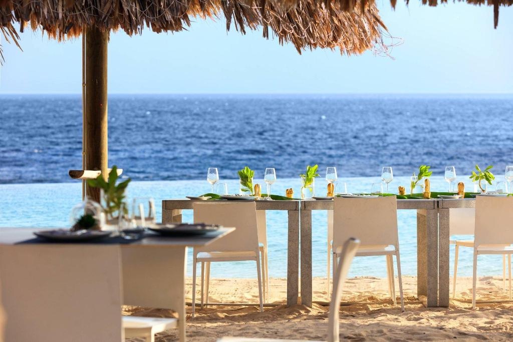Renaissance Curacao Resort Casino  Facilities  Beach 8