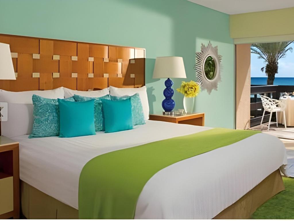 Sunscape Curacao Resort Spa Casino All Inclusive  Rooms  Rooms Image 20 20