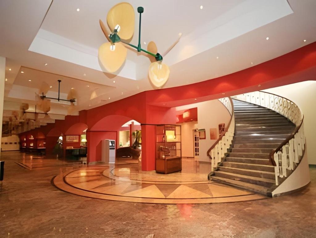 Plaza Curacao Hotel Casino  Property Views  Lobby 2