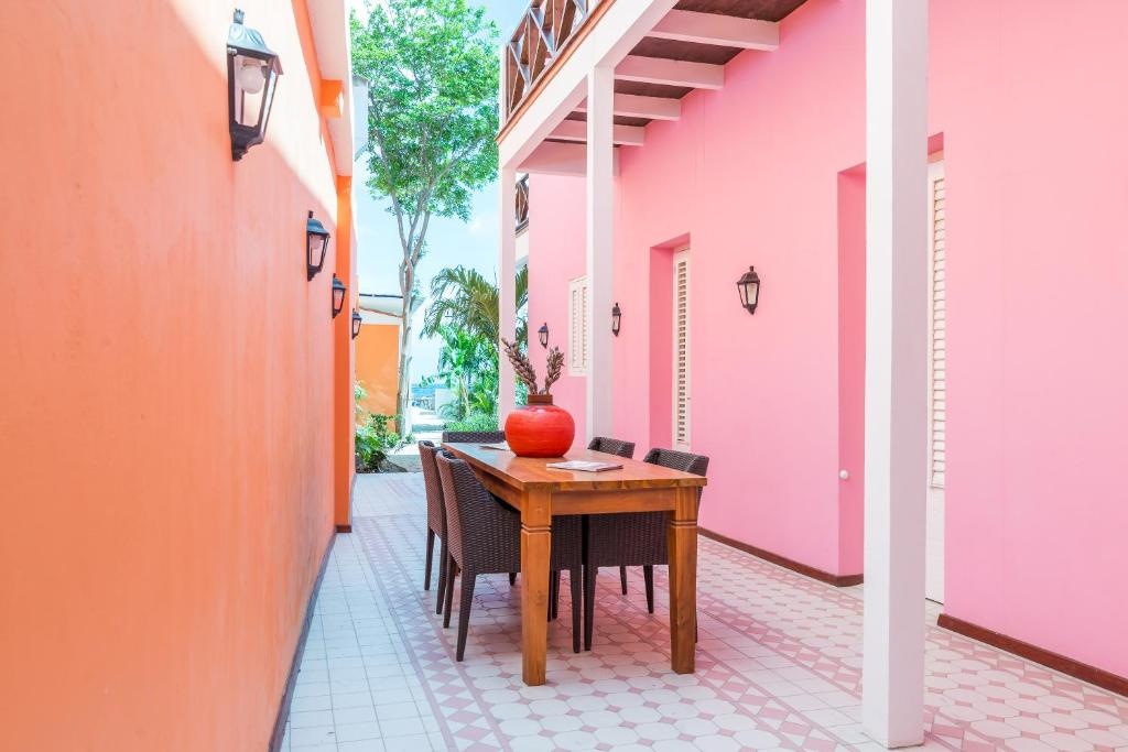 Scuba Lodge Ocean Suites  Facilities  Barlounge 29
