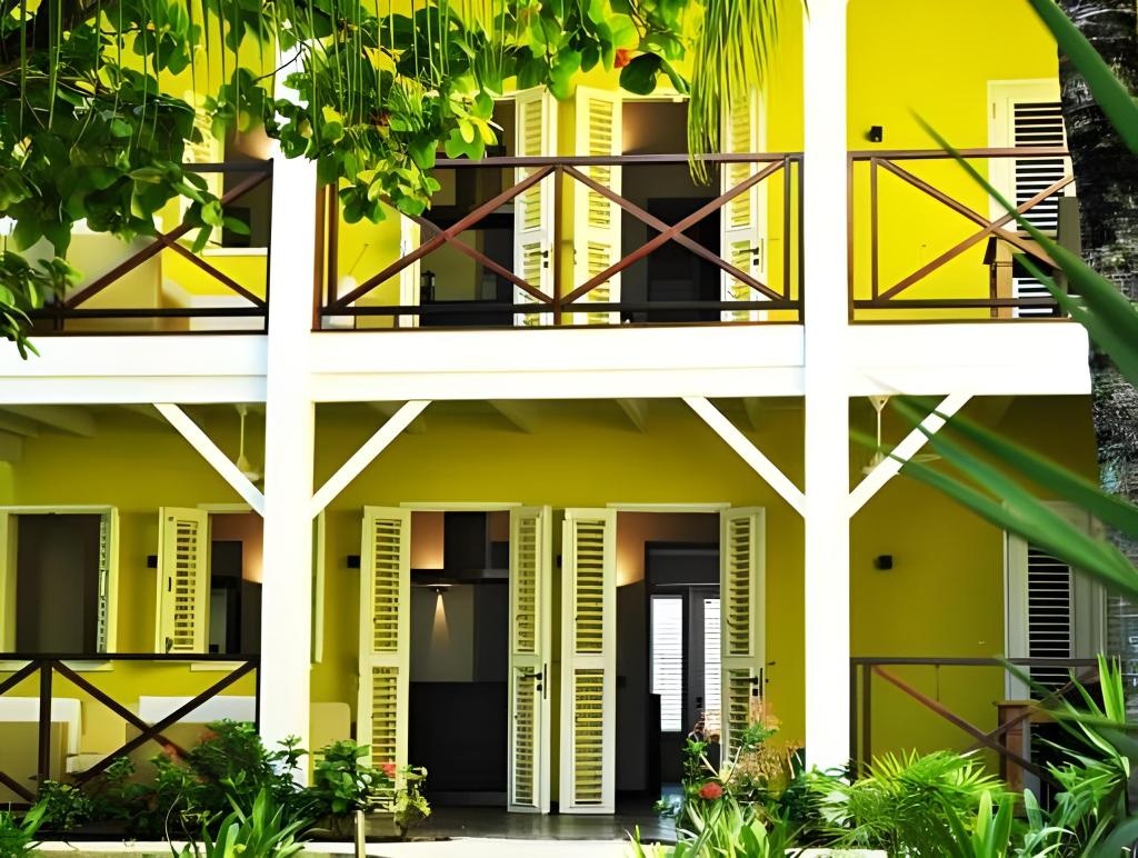 Scuba Lodge Ocean Suites  Property Views  Exterior View 6