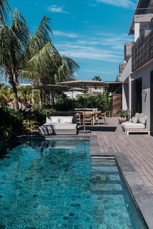 Kontiki Beach Resort  Facilities  Garden 12