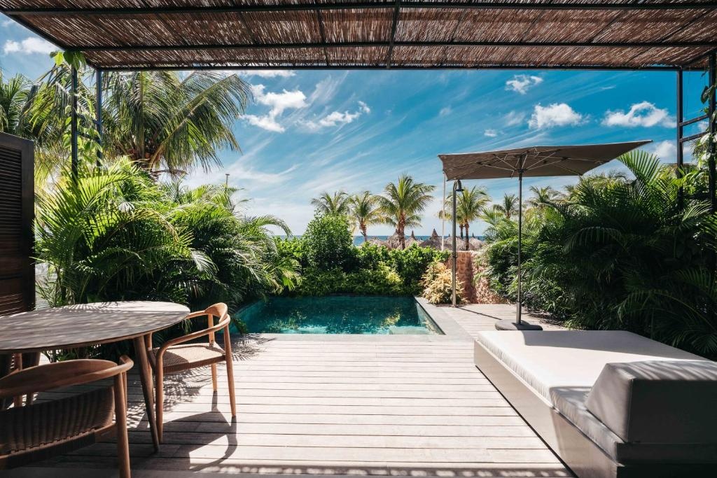 Kontiki Beach Resort  Facilities  Garden 7