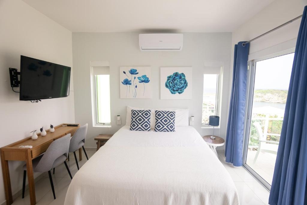 Piscadera Harbour Village Resort  Rooms  Rooms Image 2 2