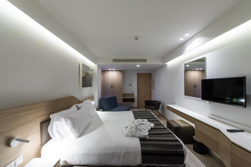 Evalena Beach Hotel  Rooms  Superior Room With Sea View 6