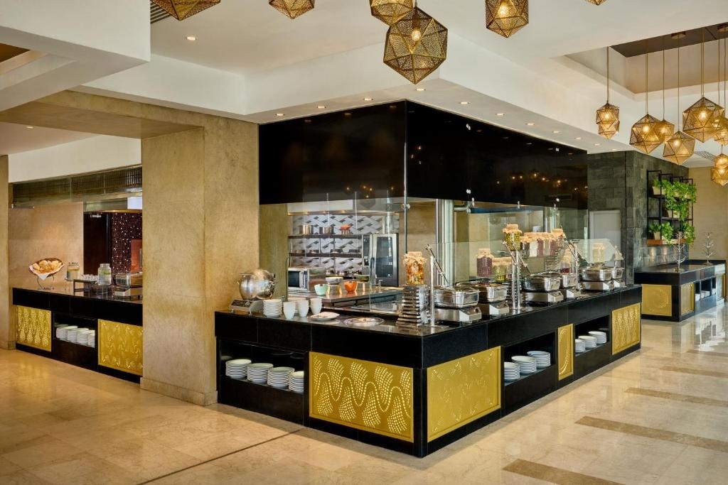 Sheraton Cairo Hotel Casino  Dining  Food And Beverages 9