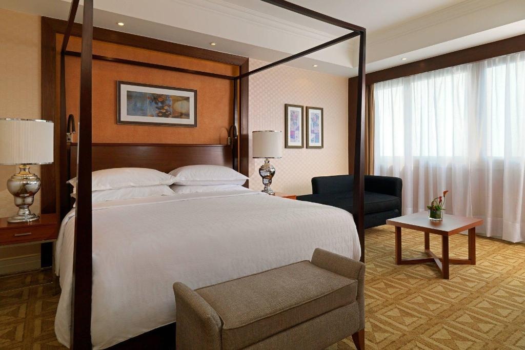Sheraton Cairo Hotel Casino  Rooms  Presidential Club Level Larger Suite 1 King Nile View 16