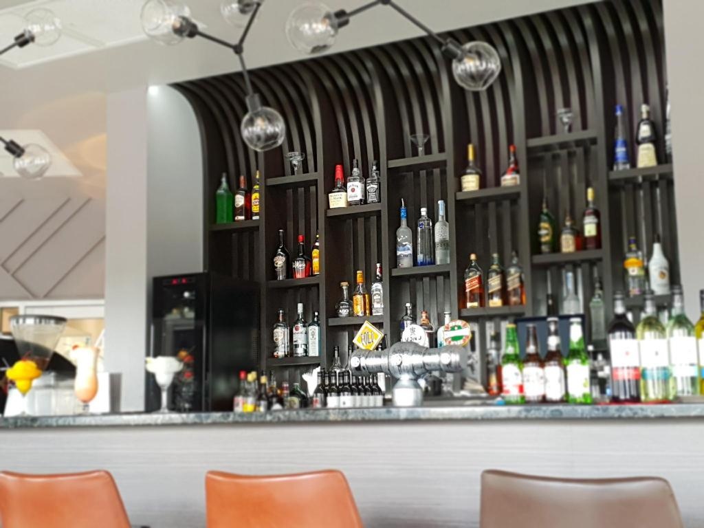 Peninsula International Hotel  Facilities  Barlounge 2