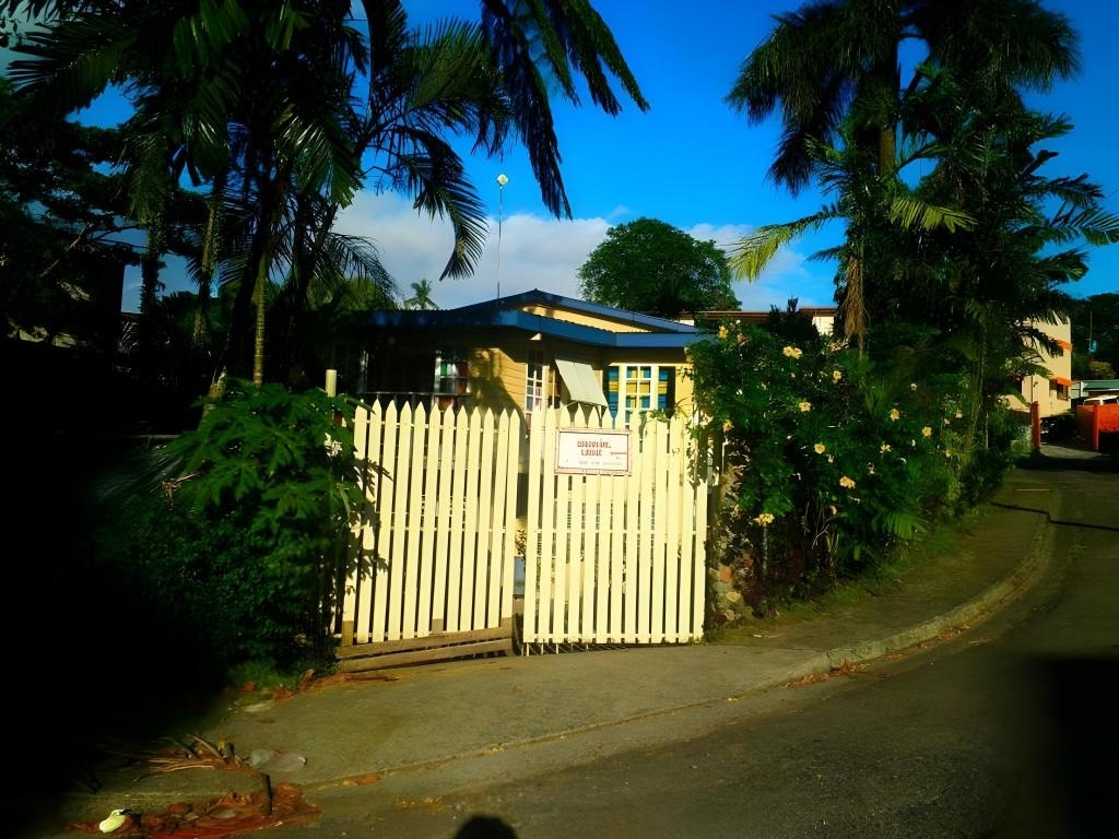 Colonial Lodge  Property Views  Entrance 4