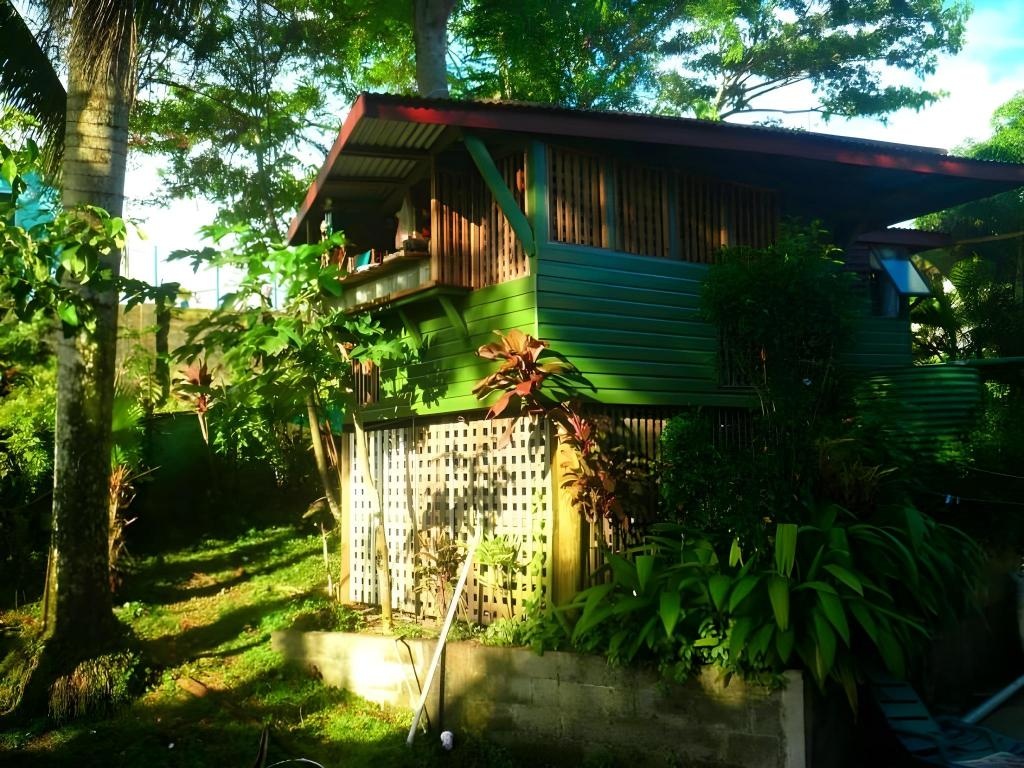 Colonial Lodge  Property Views  Exterior View 2