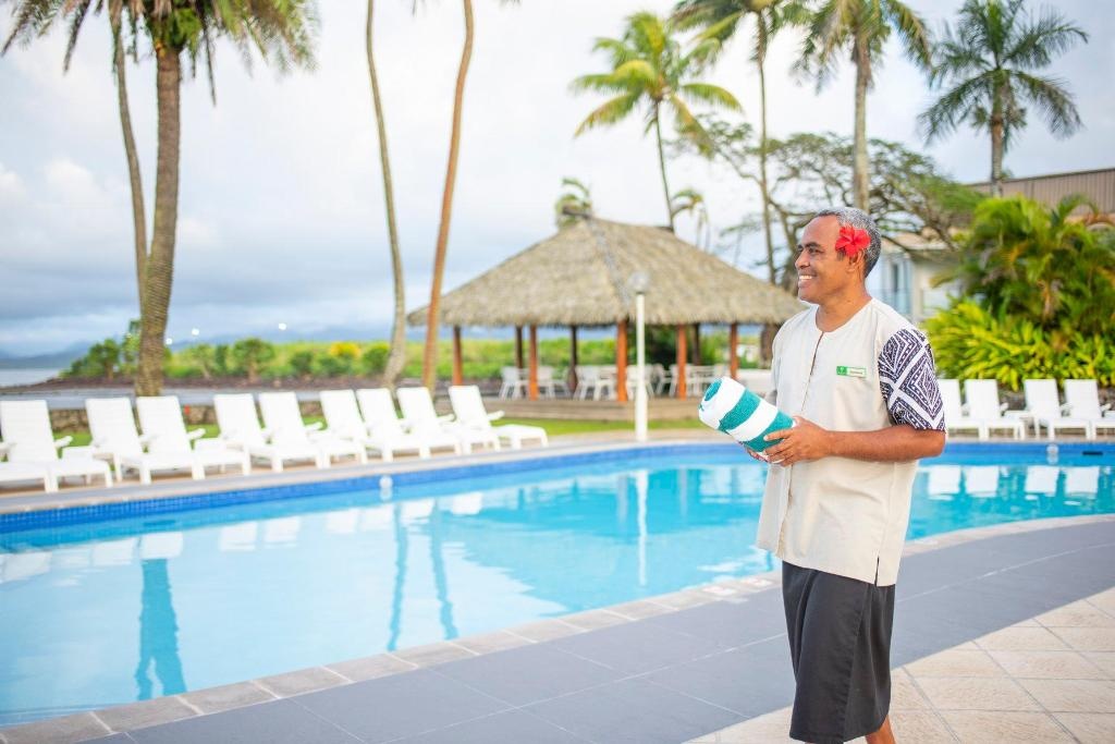 Holiday Inn Suva By IHG  Facilities  Swimming Pool 14
