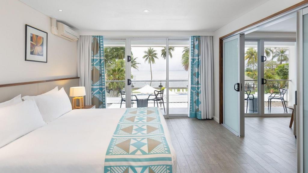 Holiday Inn Suva By IHG  Rooms  1 King Suite With Sofa Bed Ocean View 1