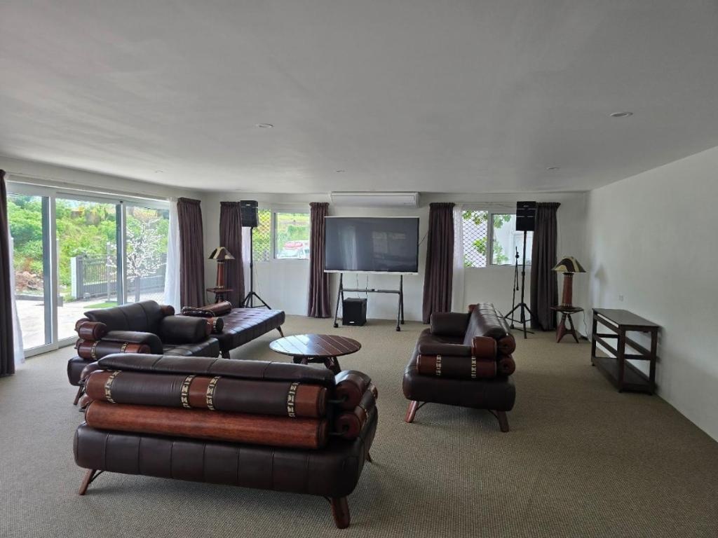 Island Apartments  Facilities  Shared LoungeTV Area 8