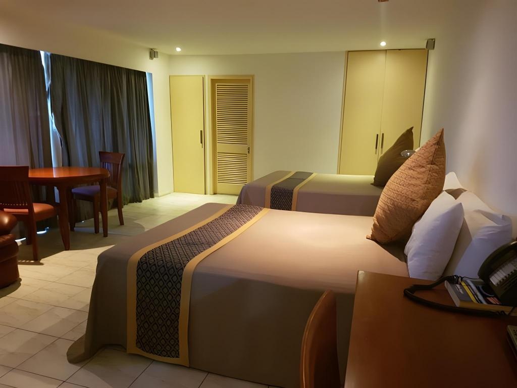 De Vos On The Park  Facilities  Bedroom 4