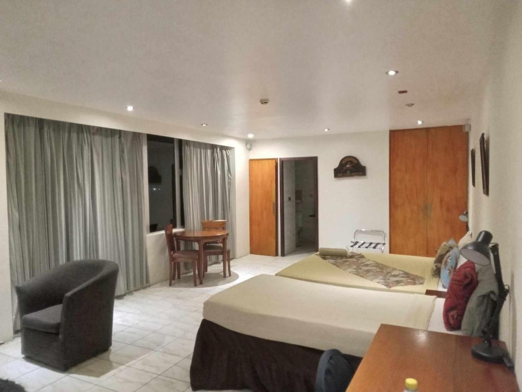 De Vos On The Park  Rooms  Premier Room Bed 6