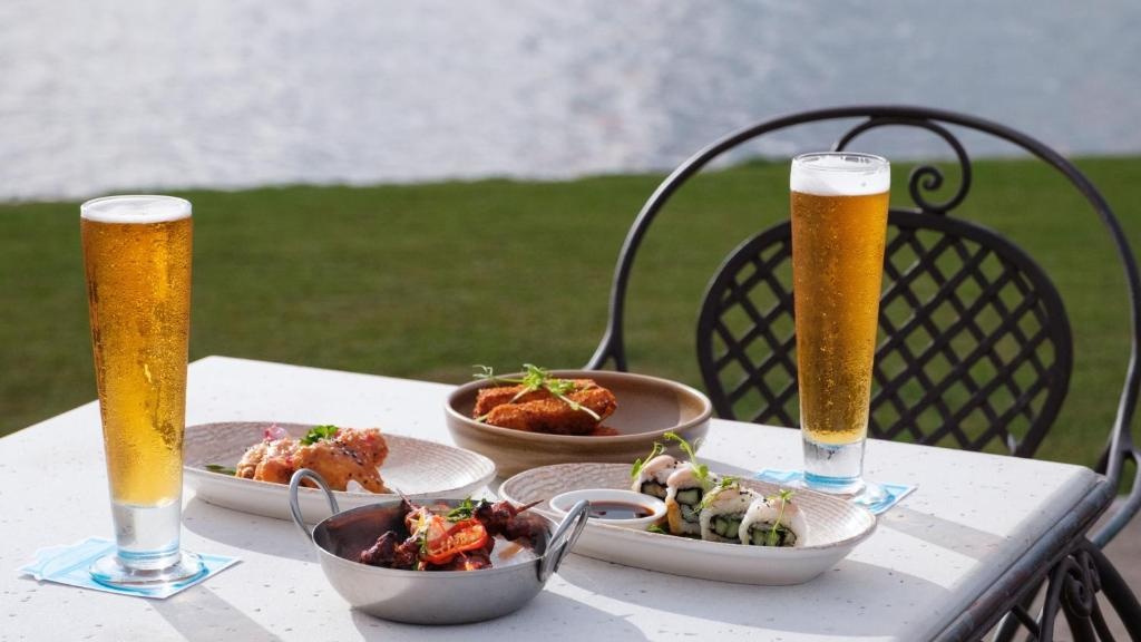 Grand Pacific Hotel By IHG  Facilities  Barlounge 32