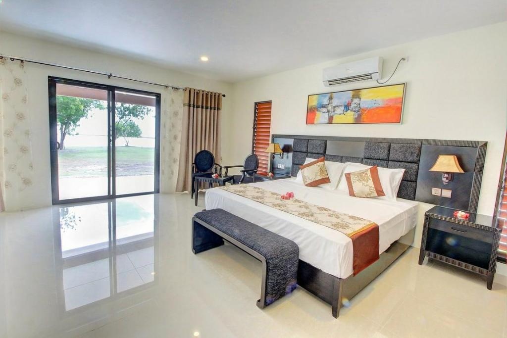 Nila Beach Resort  Rooms  Beach Front King Bed 2