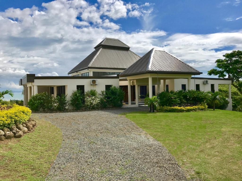 Sapphire Bay Fiji Luxury Villas  Facilities  Garden 10