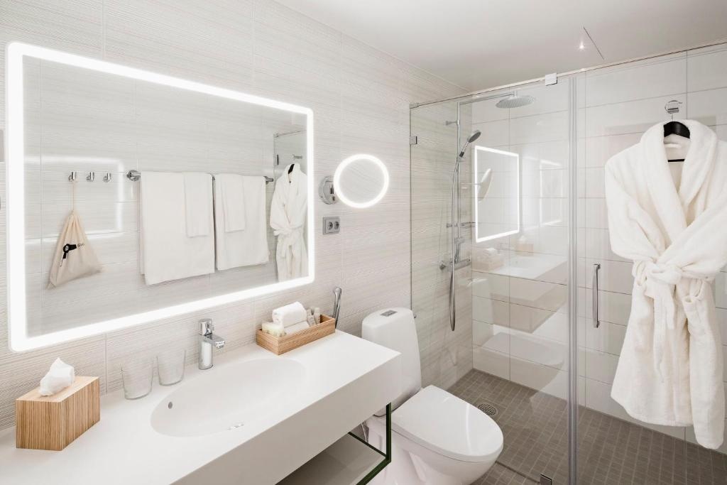 Hotel Indigo Helsinki Boulevard By IHG  Facilities  Bathroom 14