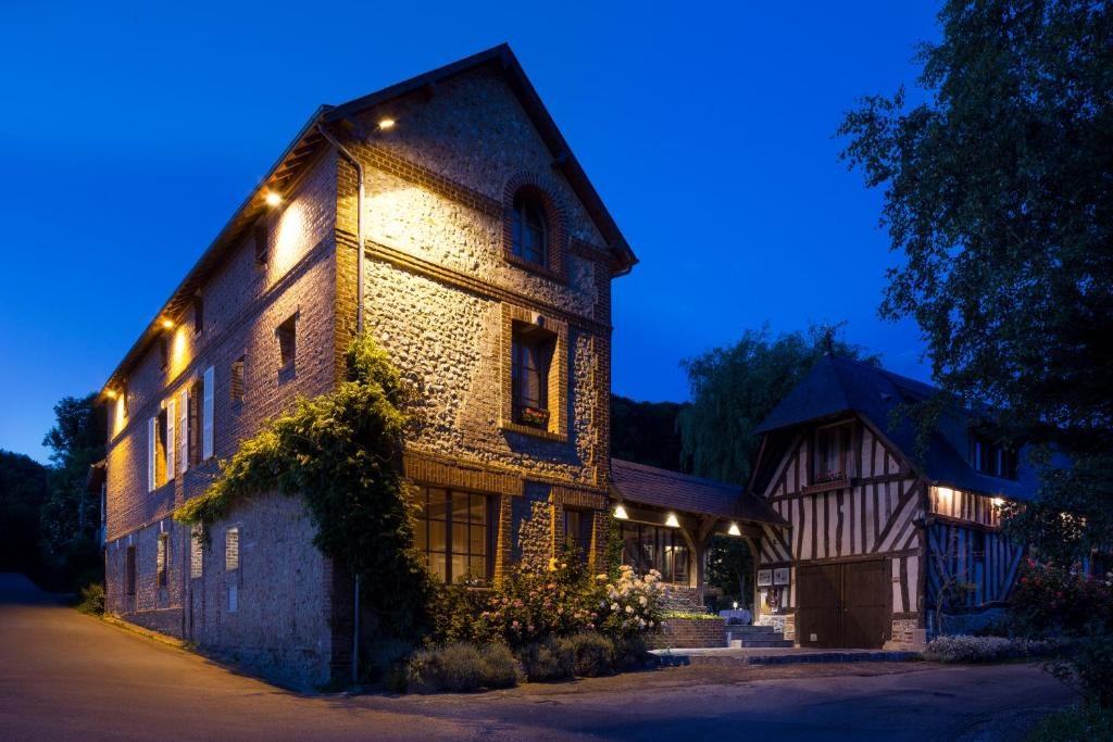 Auberge De La Source Hotel De Charme Collection Saint SimeonpropertyviewsEntrance2