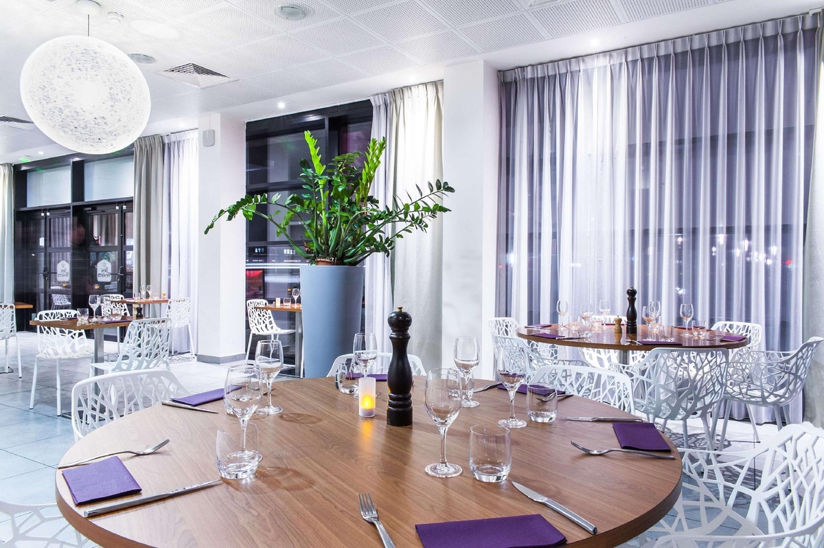 Best Western Plus Paris Velizy Restaurant 4