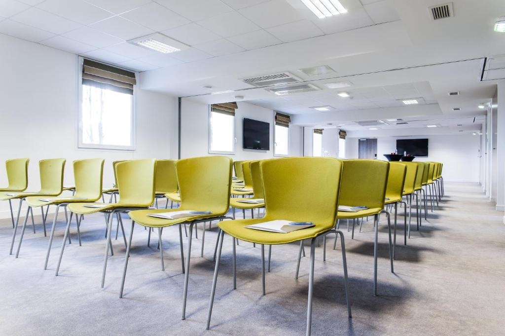 Best Western Plus Paris VelizyfacilitiesBusiness Center27