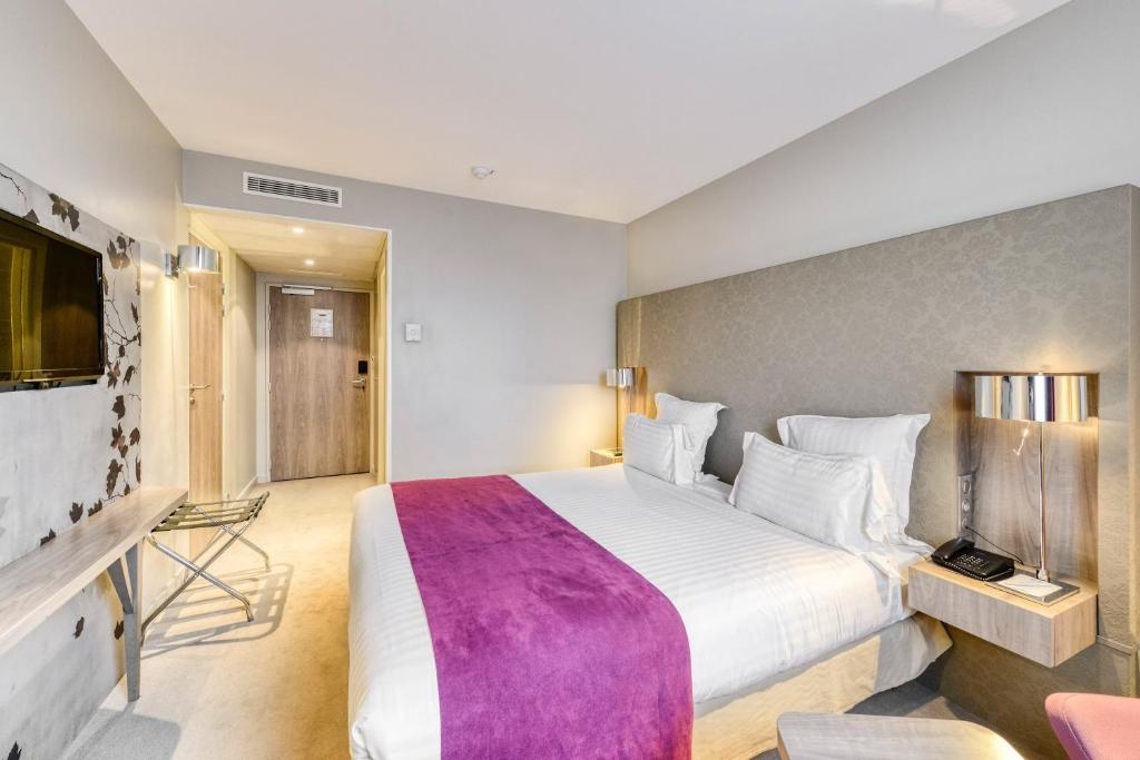 Best Western Plus Paris Velizyroomsrooms Image 33