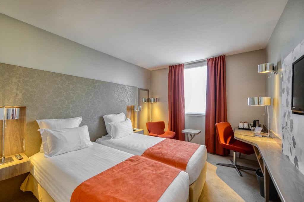 Best Western Plus Paris Velizyroomsrooms Image 44